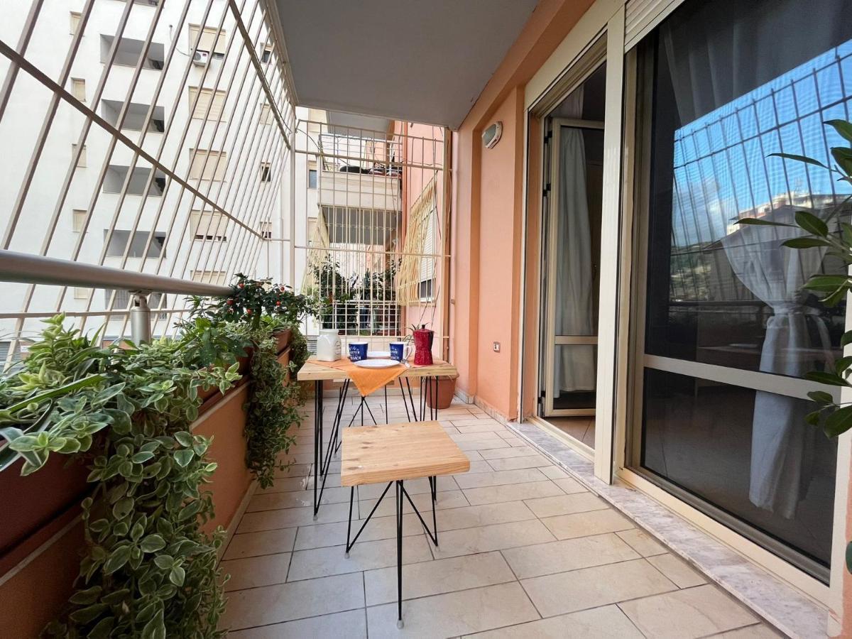 Lungomare Vlore Con Garage Privato 2 Apartment Bagian luar foto